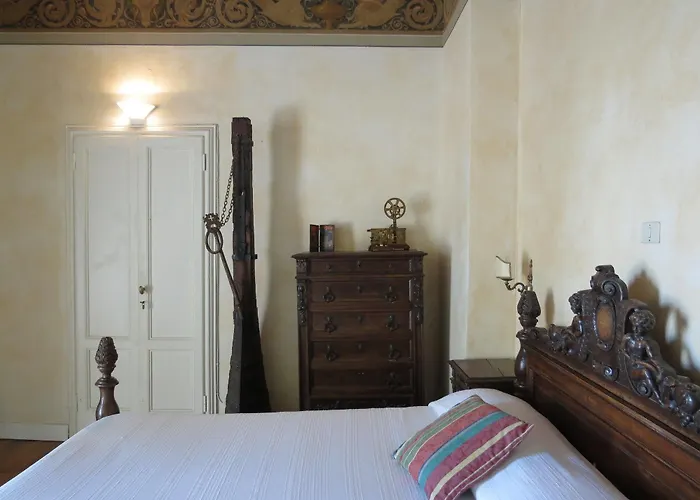 Il Parco E Gli Affreschi *