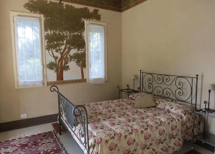 Il Parco E Gli Affreschi